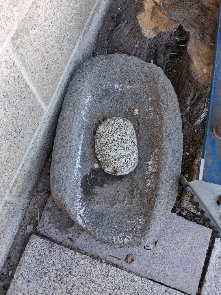 Metate with mano