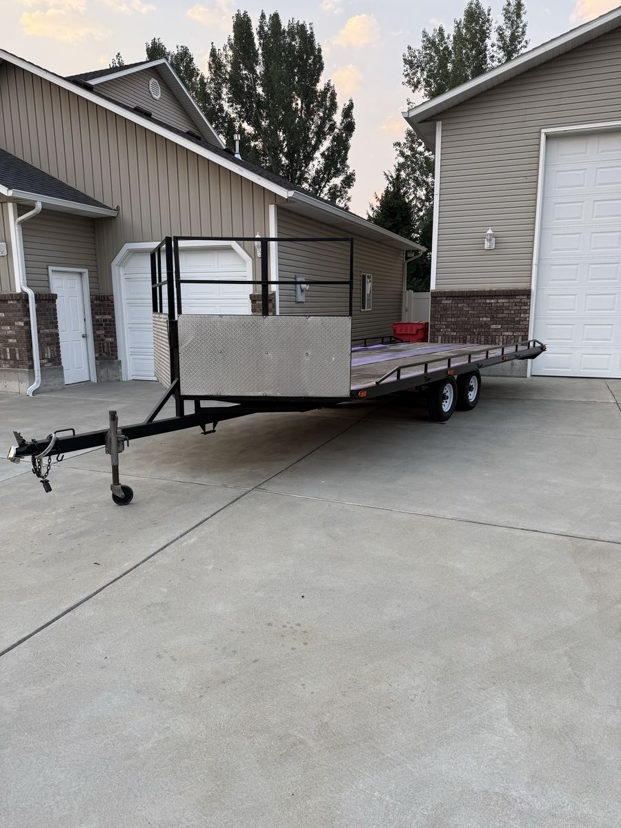 4 place snowmobile/atv trailer