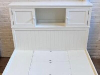 Pottery Barn Teen Beadboard Bed