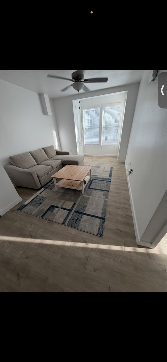Moderna 7.5ft Sleeper Sofa / Couch. Free delivery possible to