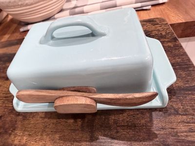 Butter ceramic dish