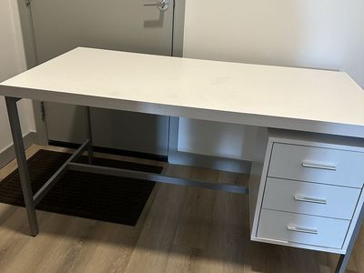Office table