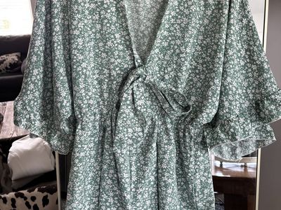 SHEIN Sage Green Floral Tie-Front Romper