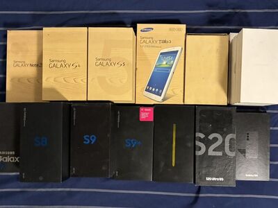 20 Samsung Phone Boxes Earphones Chargers