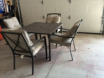 Patio Set With Table