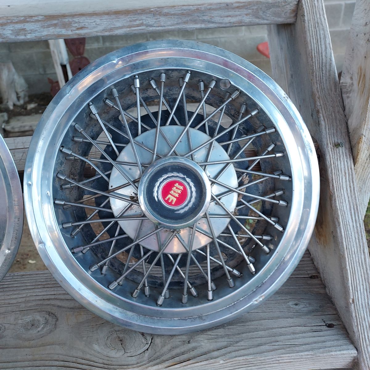14" Ford Spoke Hubcaps