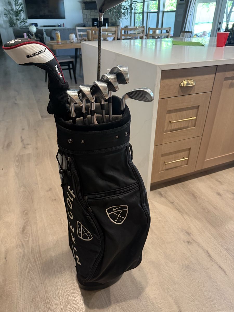Nike clubs and bag