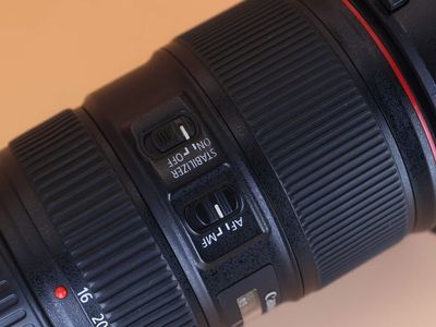 Canon 16-35 f4 , ef 135mm f2