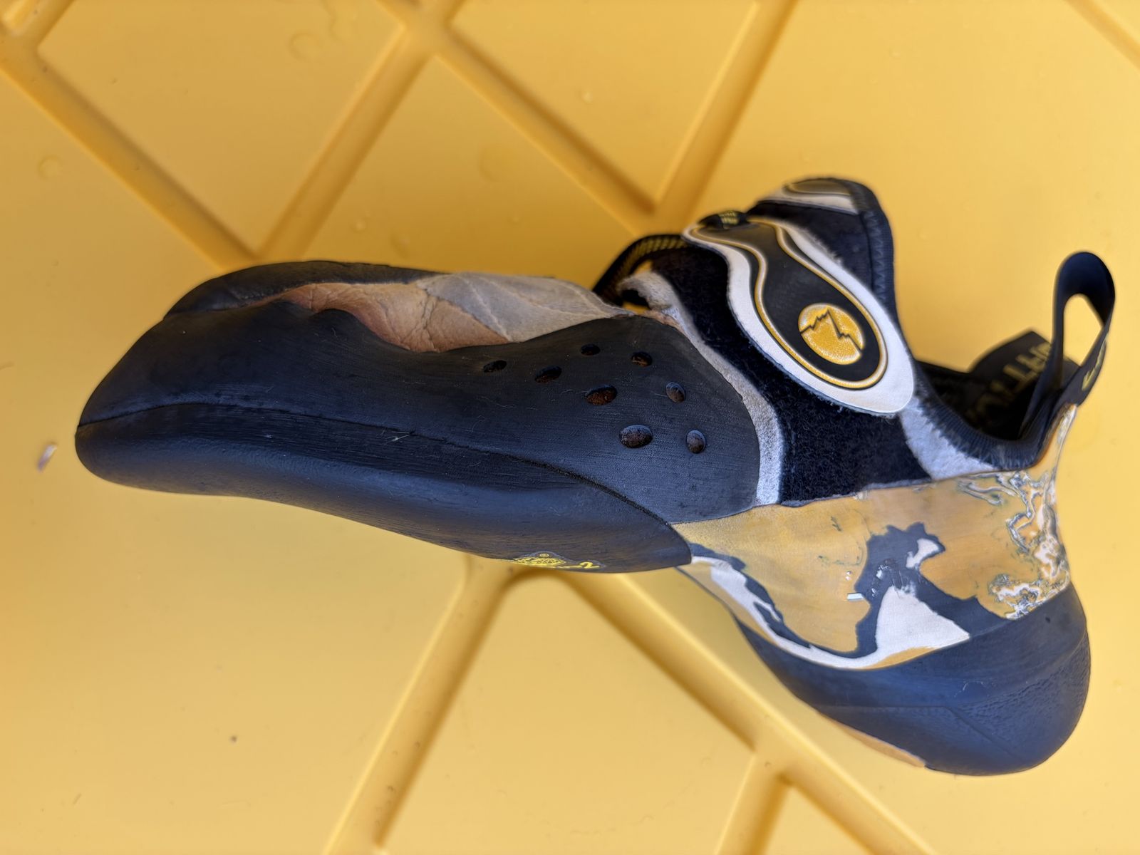 La Sportiva Solution Bouldering/Climbing Shoes