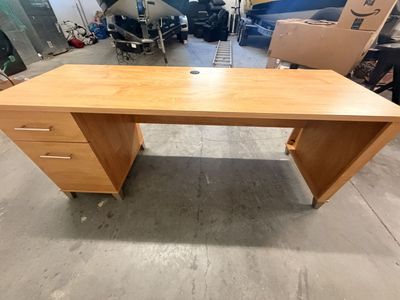 Free desk