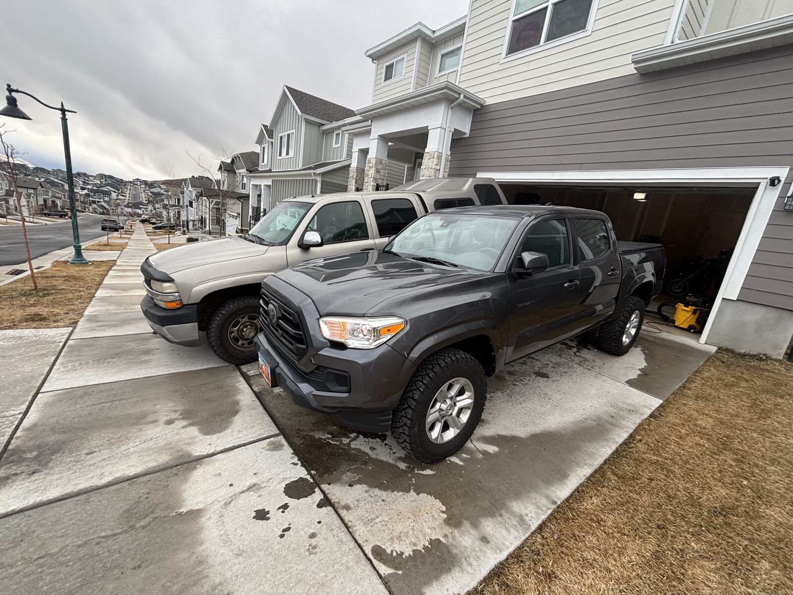 2018 TOYOTA TACOMA SR V6
