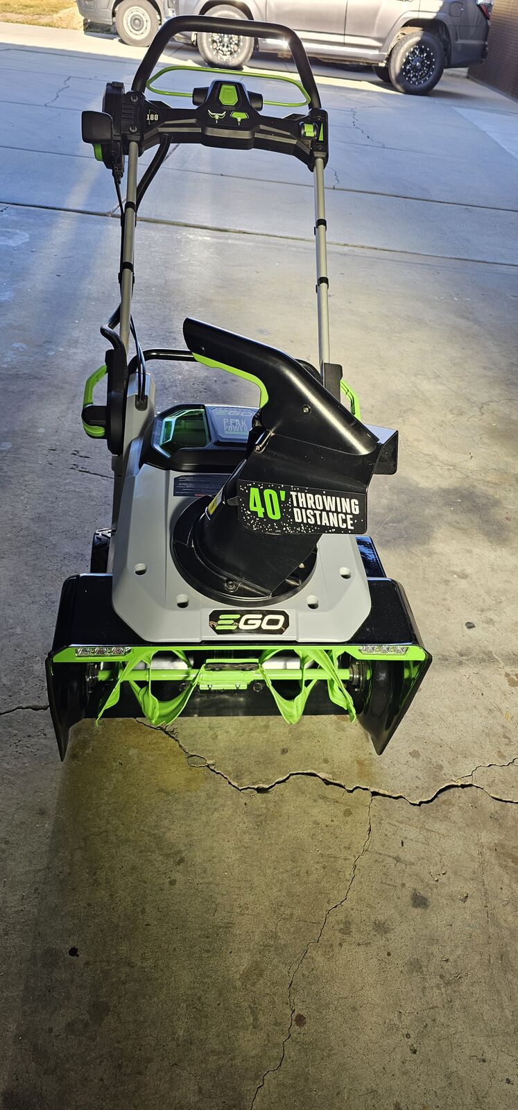 Ego Snow Blower W/2 5ah batteries & Charger