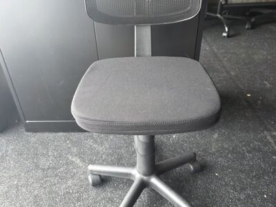 Multiple Office Chairs