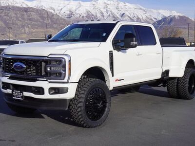 2025 Ford F-450 Super Duty Platinum