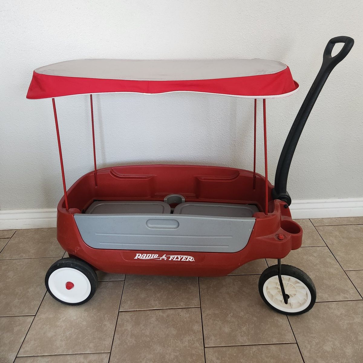 Radio flyer wagon