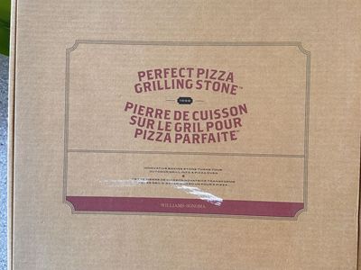 Williams Sonoma Perfect Pizza Grilling Stone & Grill Daddy Cleaning Tool Set - New