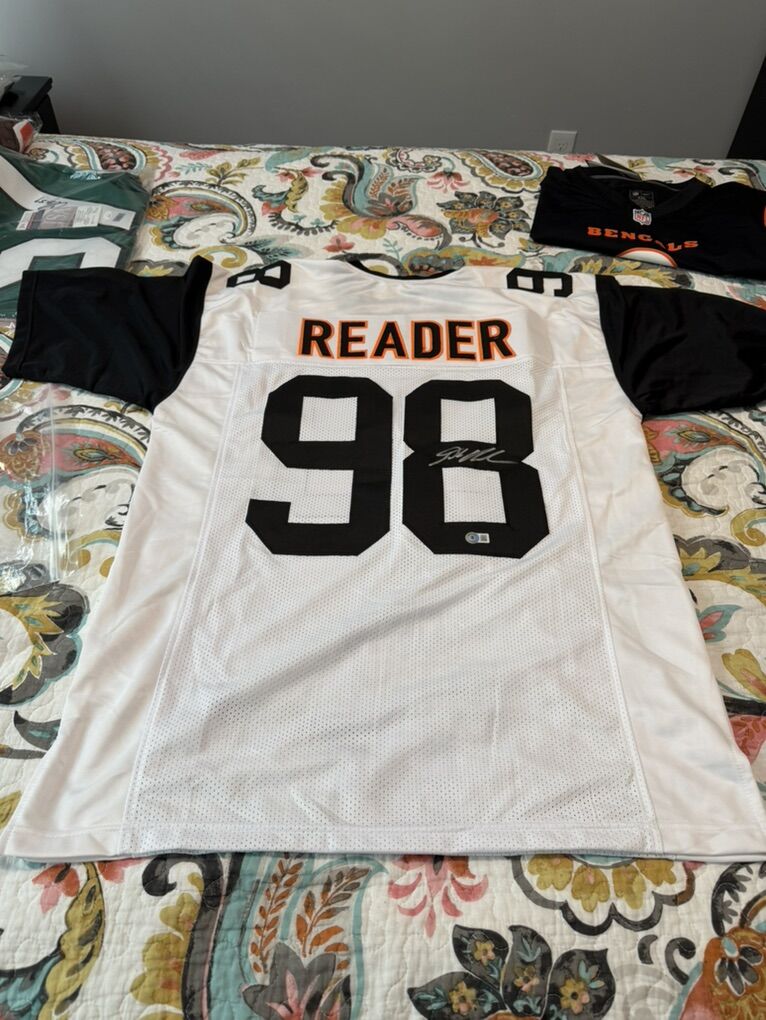 New Signed Dj Reader Bengals JersEy