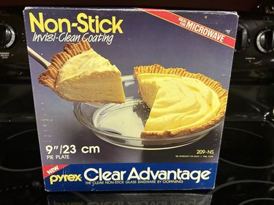 Vintage Pyrex Clear Advantage Non-Stick Inivisi-Clean 9" Pie Plate w/ Original Box