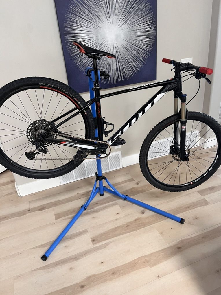 Scott Scale Mountain Bike-Medium