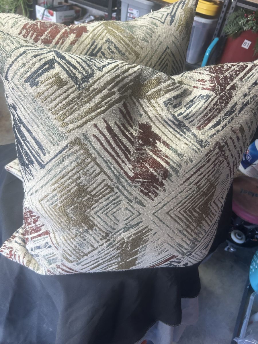 Decorative Throw Pillows – Set Available!