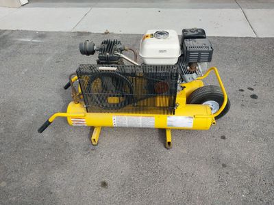 Air compressor