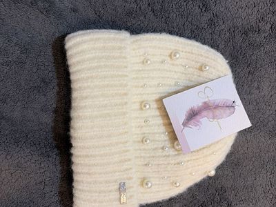 Jessica Simpson Pearl-Embellished Knit Beanie in Cream/Off-White - New with Tags