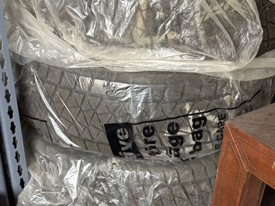 Bridgestone Blizzak 215/70R16 100s Tires