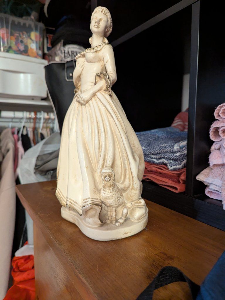 Main image 3