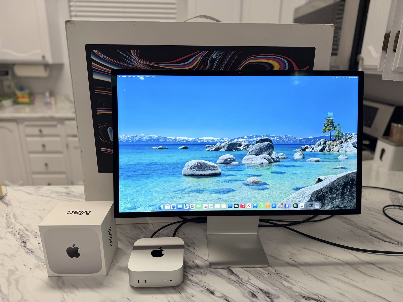 Mac Mini M4 + Apple Studio Display