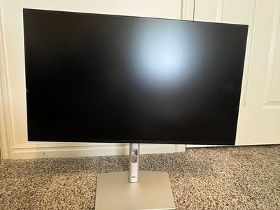 Dell P2725HE 27” USB-C Hub Monitor – Brand NEW in Box
