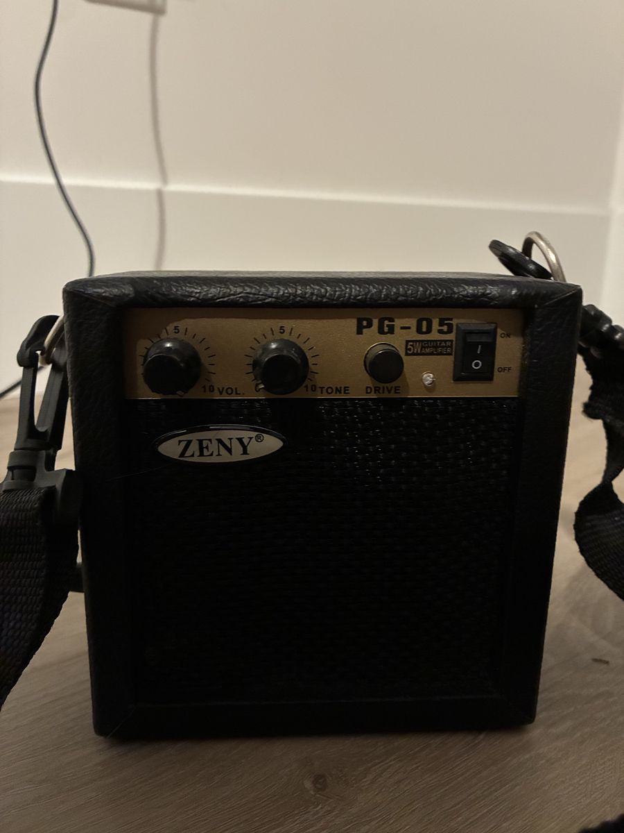 Zeny PG-05 Portable Mini Electric Guitar Amp