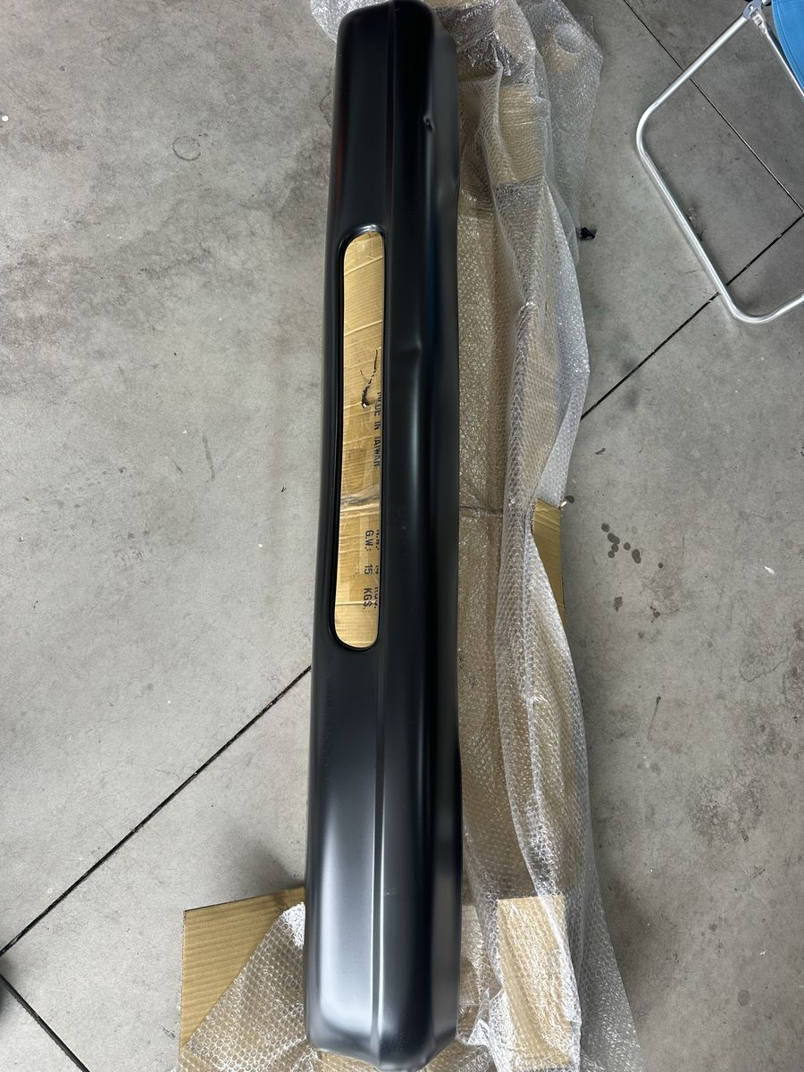 92-97 Ford Econoline Black Replacement Bumper YF-0133-2 Made in Taiwan