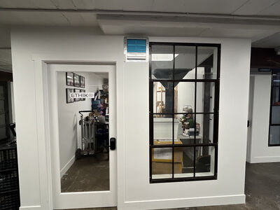 Bright Building Ste 013