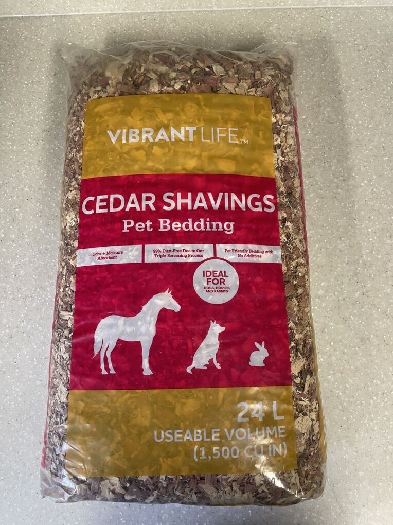 Vibrant Life Cedar Wood Pet Bedding 24L