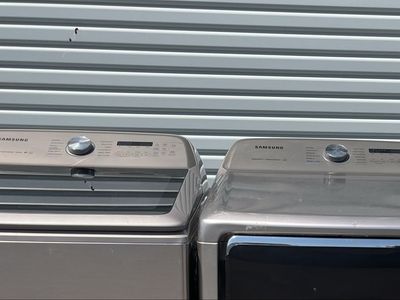 Samsung XL Capacity Electric Set With Wrinkle Control And Steam-Free Local Delivery.