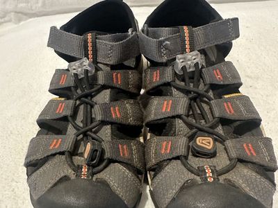Keen youth size 2 gray/orange trim, waterproof, hiking sandals