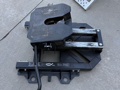 PullRite SuperGlide 5th Wheel Trailer Hitch