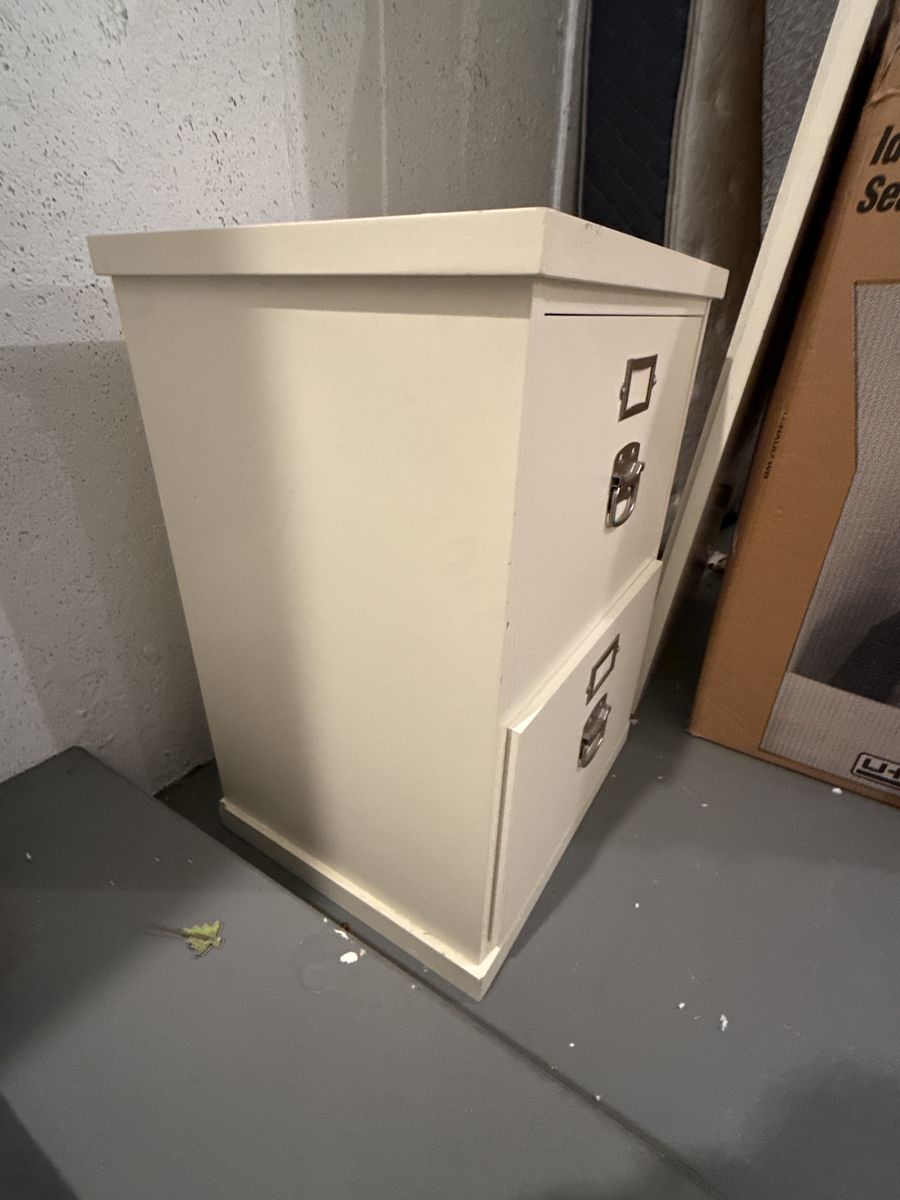 Main image 3