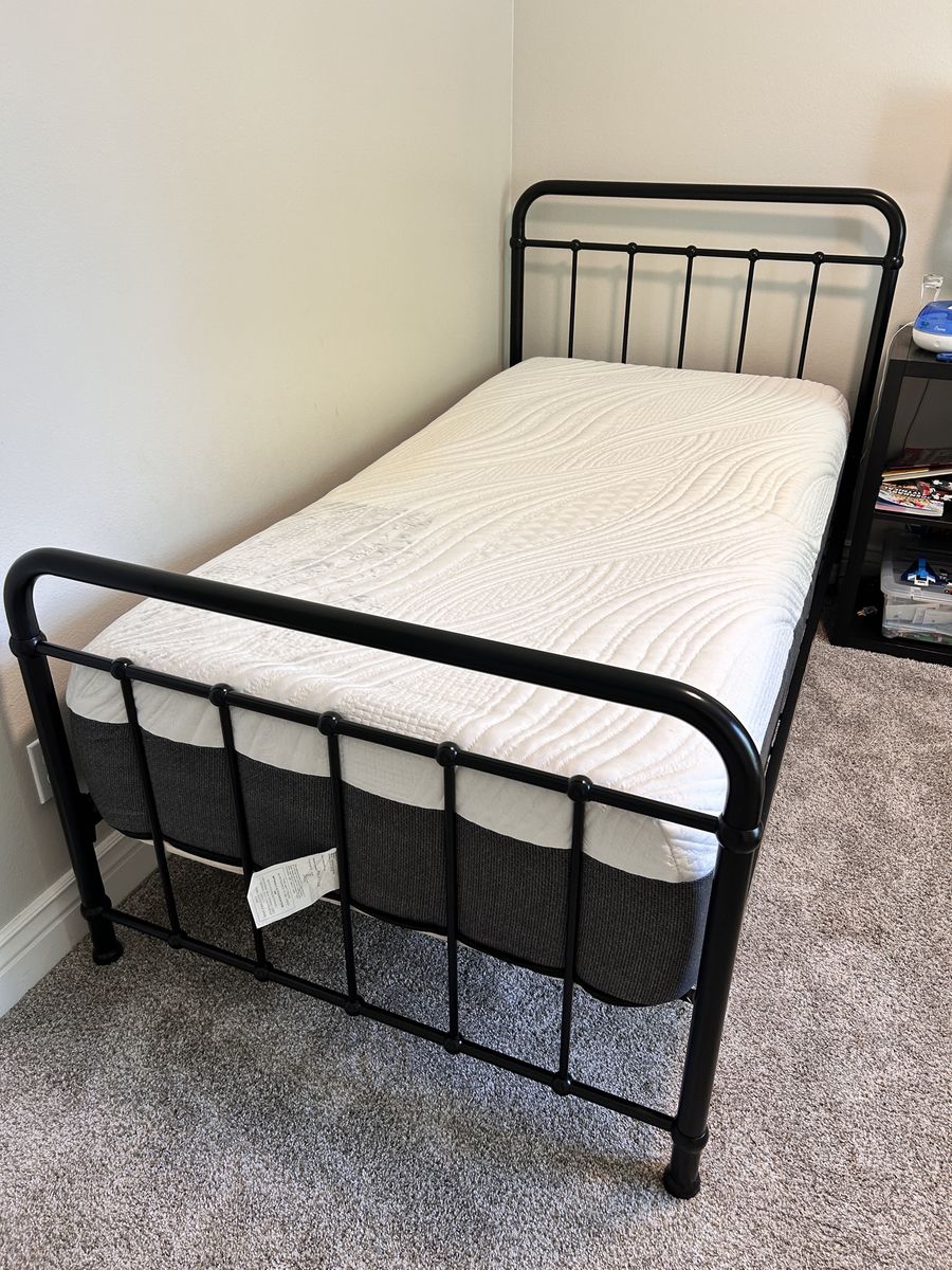 Black Metal Twin Size Bed Frame & Mattress