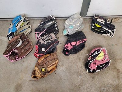 Fastpitch Softball Mitts