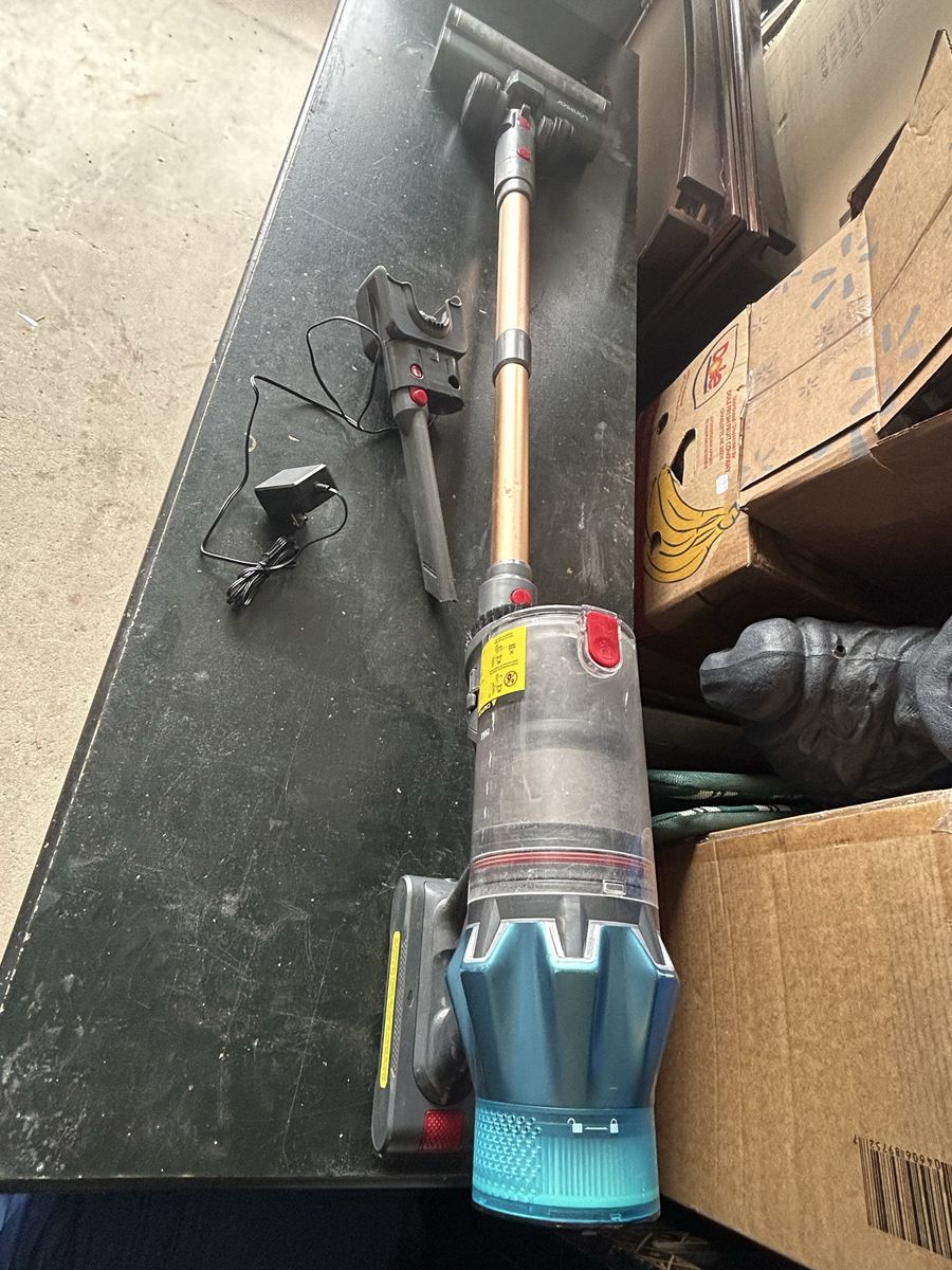 Laresar Cordless & Bagless Vacuum Cleaner With Wall Charger