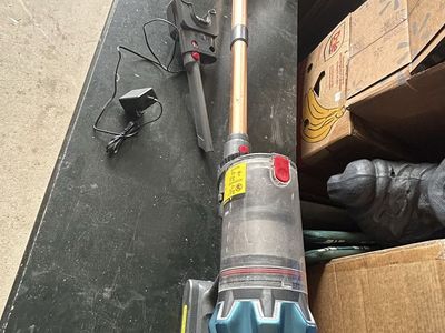 Laresar Cordless & Bagless Vacuum Cleaner With Wall Charger