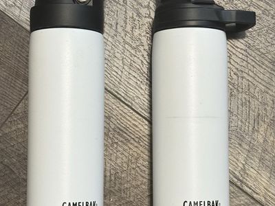 CAMELBAK Insulated Water Bottles - White (Pair) 20oz each two types lids
