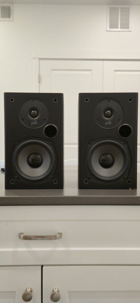 Polk Audio T15 100W Home Theater Bookshelf Speakers - Black, Pair (Minor Damage)