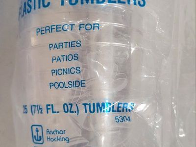 **NEW PLASTIC WEDDING CUPS LOT**