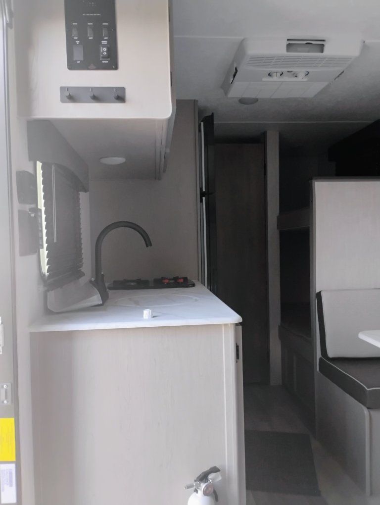 Main image 6