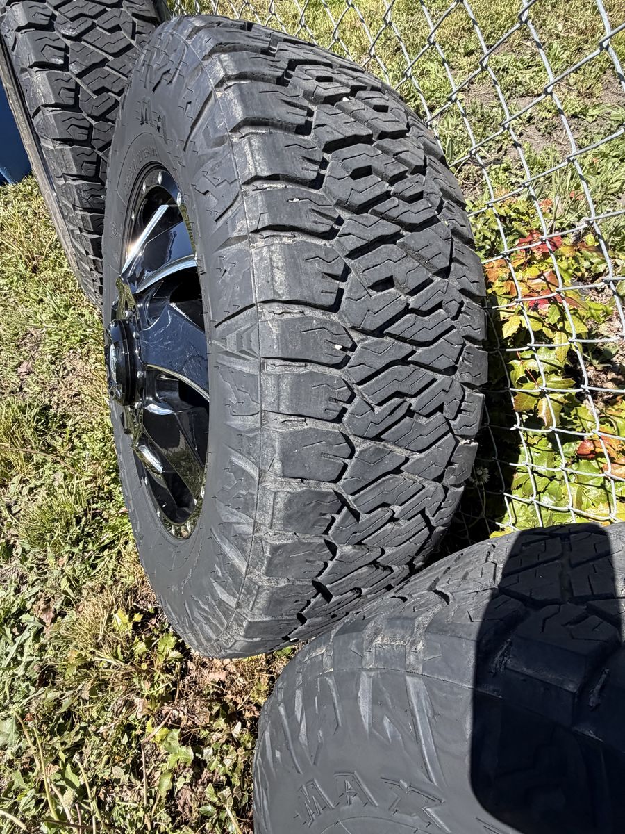 8–6.5 Cleaver front and rear dual Dodge wheels