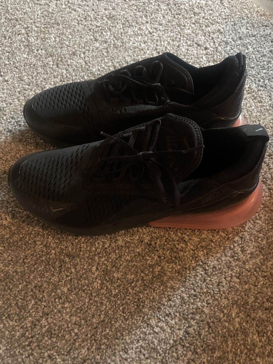 Nike 270’s