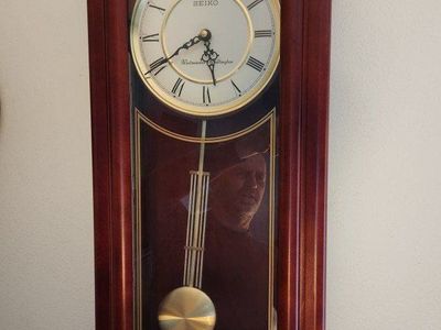 Seiko Wood Wall Clock Adjustable Chimes