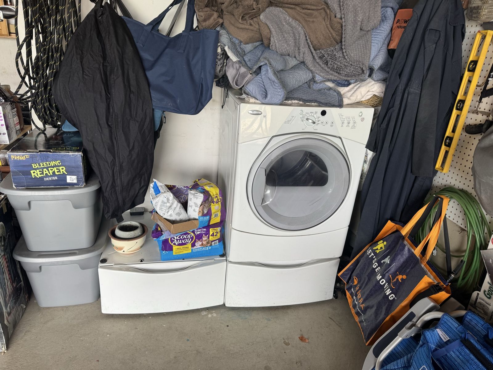 Used electric dryer good condition $100